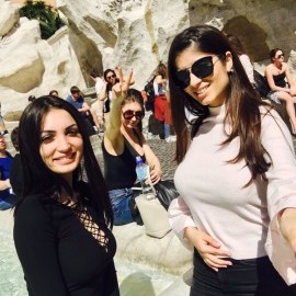 De ce este perfecta pentru o studenta meseria de model de videochat?