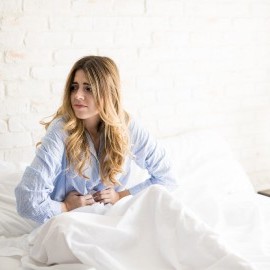 Simptome inainte de menstruatie. Cum iti dai seama ca urmeaza “perioada rosie”?